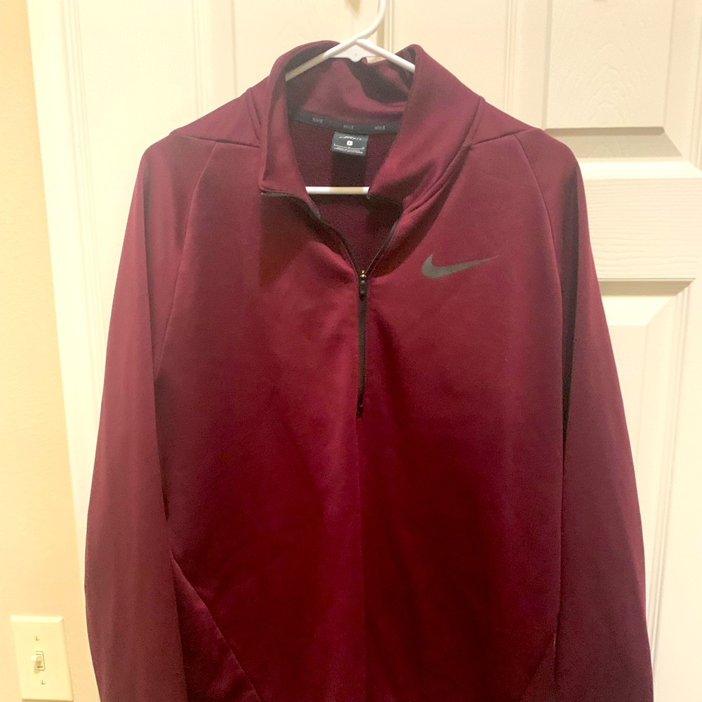 Large Nike 1/4 Zip pullover